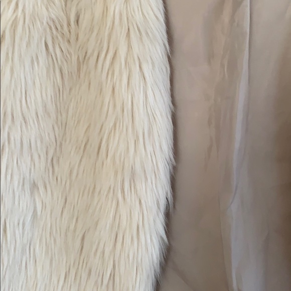 L.O.G.G. Faux Fur Vest NWOT -SOLD - Picture 3 of 4